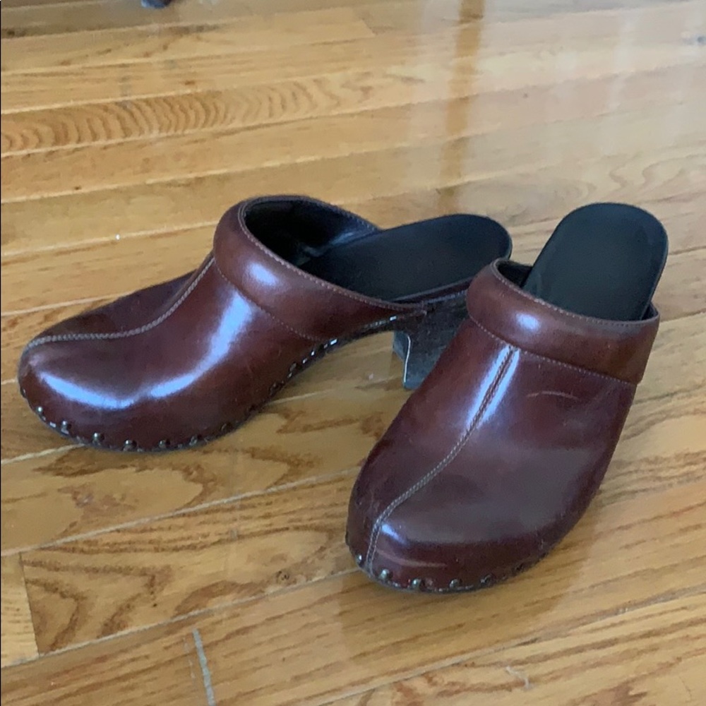 Used Dansko clogs
